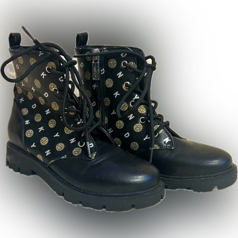 DNKY kids boots size 2